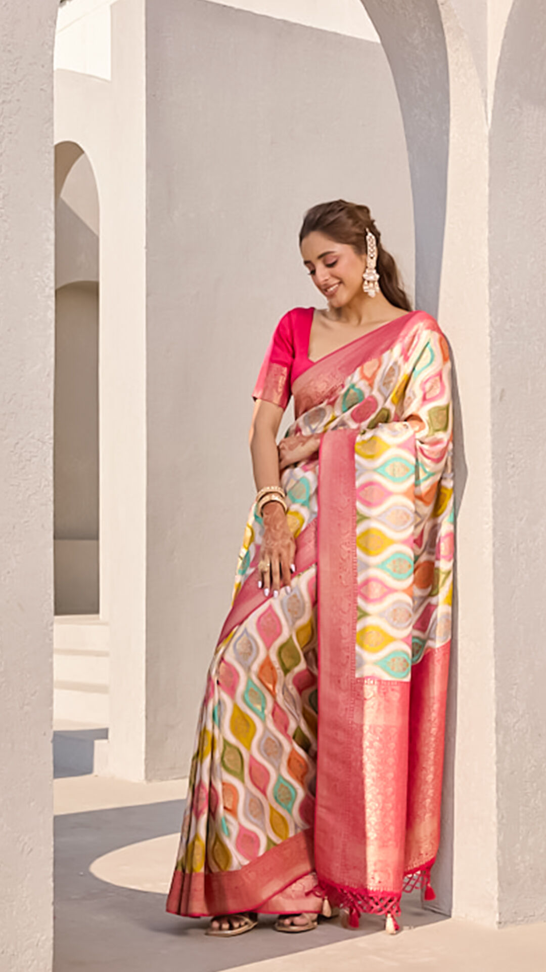 Women flaunting her beautifull Floral Patterned Saree
